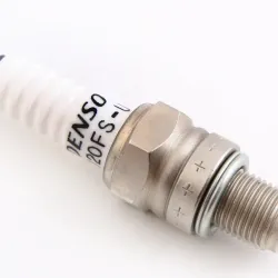 Свічка Мото "Denso" 4-такт (ключ на 16, зазор 0.7, довга спідниця)