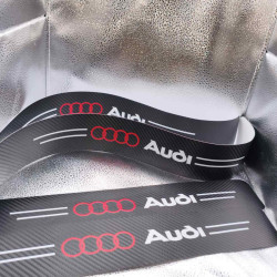 Карбонова захисна плівка на пороги Audi (антигравійна наклейка)