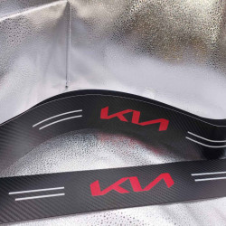 Карбонова наклейка на пороги KIA (антигравійний захист)